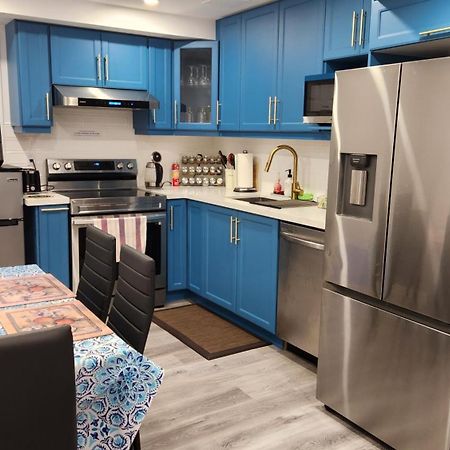 2 Bedrooms 2 Washrooms 2 Parking Spots Basement Apartment Newmarket Kültér fotó