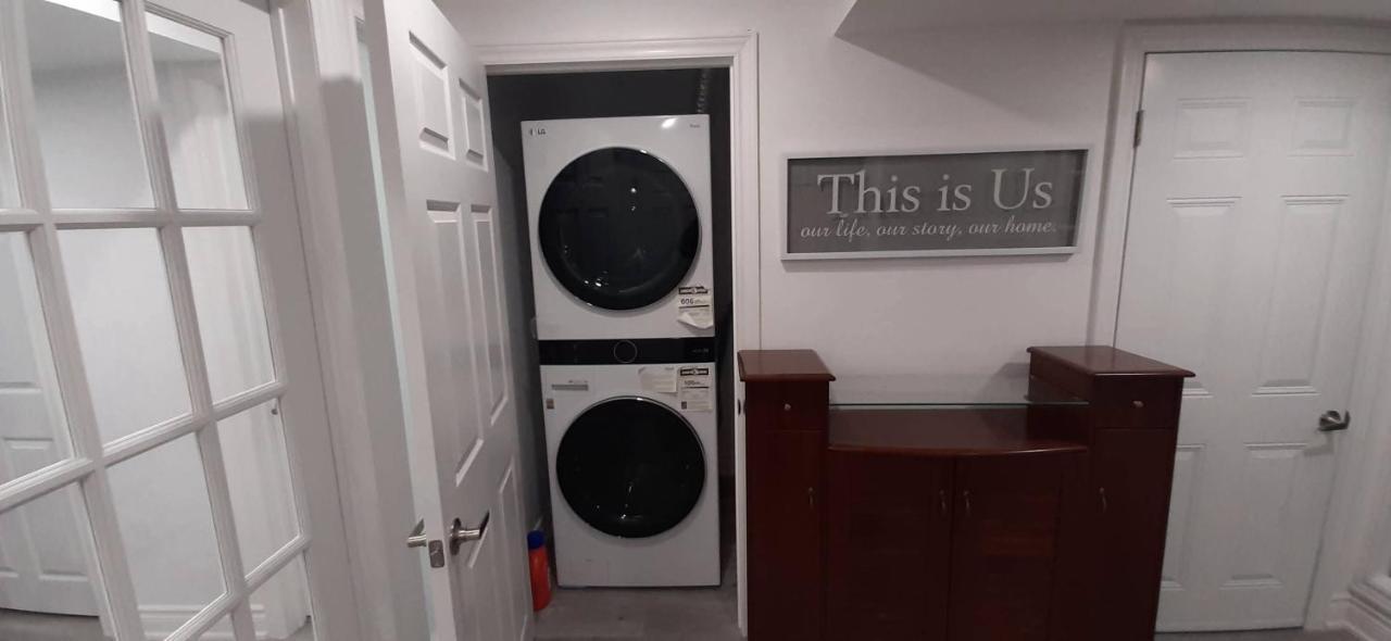 2 Bedrooms 2 Washrooms 2 Parking Spots Basement Apartment Newmarket Kültér fotó