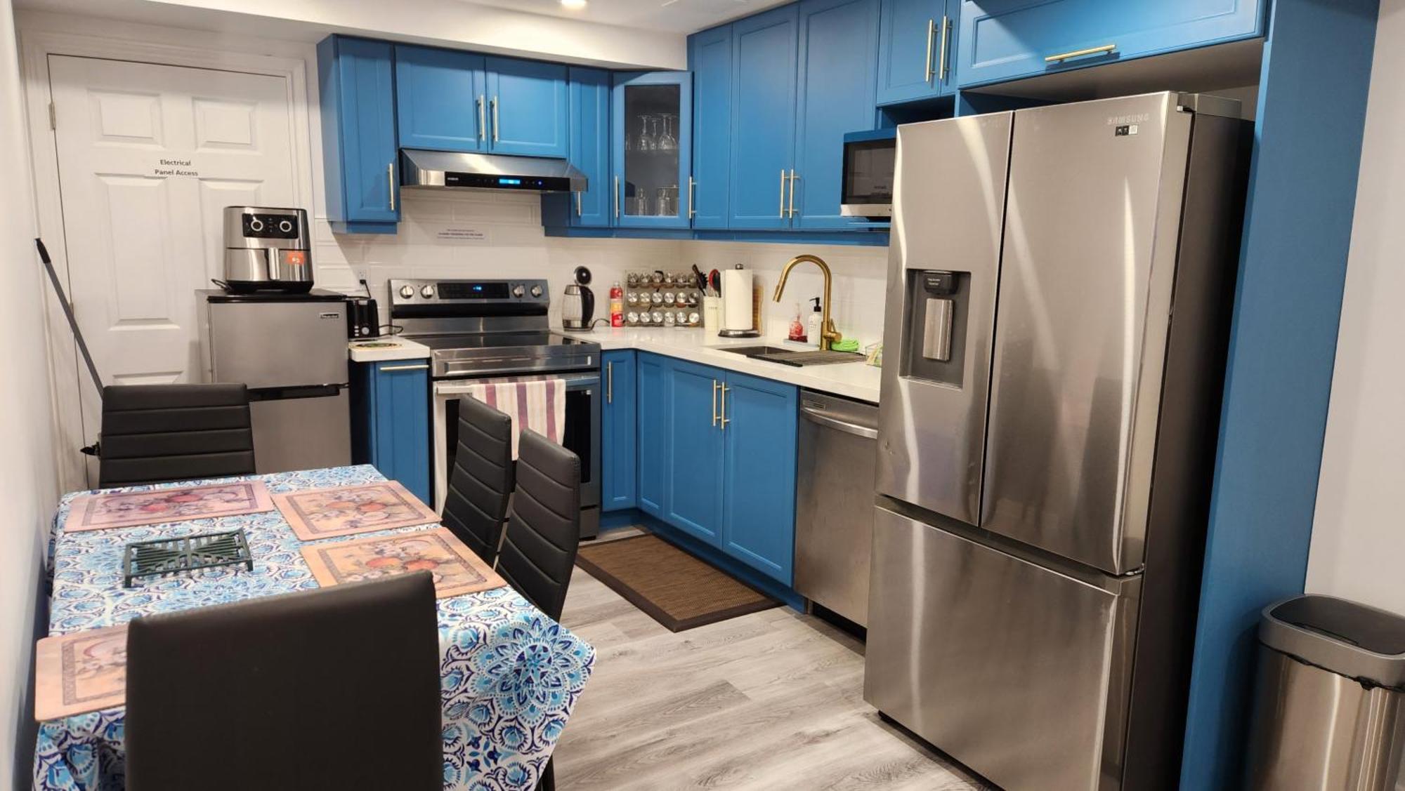 2 Bedrooms 2 Washrooms 2 Parking Spots Basement Apartment Newmarket Kültér fotó